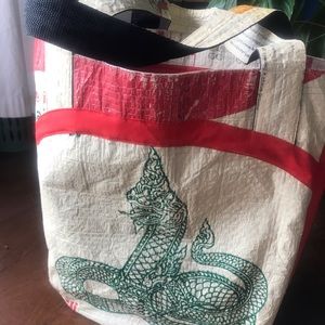 Tote bag
